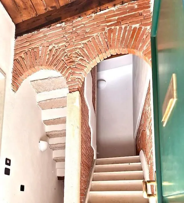 Lägenhet Gli Archi Di Luisa - Centro Verona